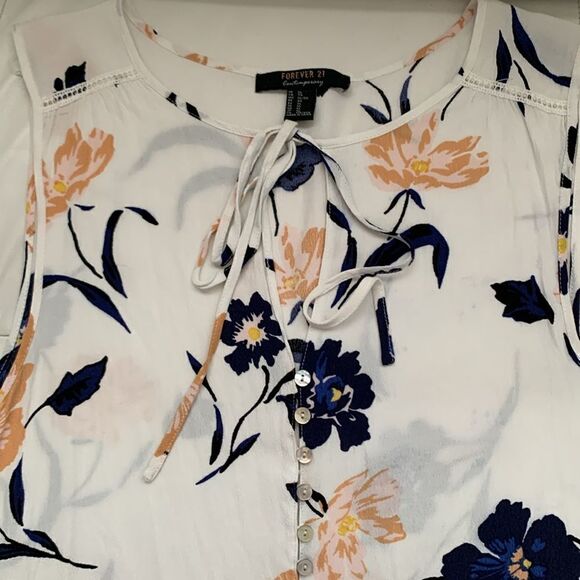 Forever21 V-Neck Pockets Pleated Floral Sleeveless Romper Size XL - Picture 5 of 10